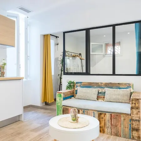 Le Clemenceau Apartment